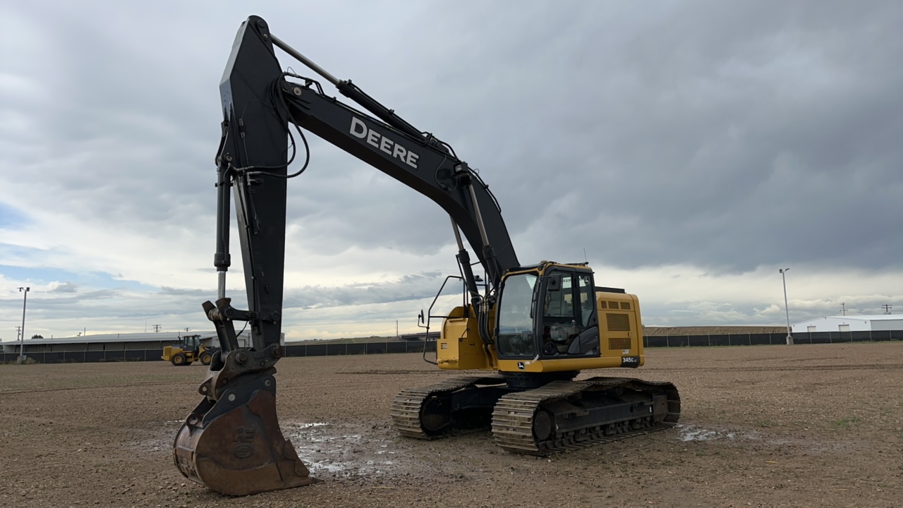 2020 Deere 345LG LC